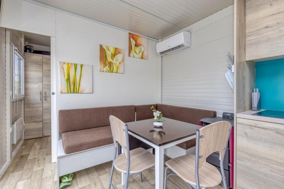 Roof Apartment Art-Pe Trebnje ภายนอก รูปภาพ